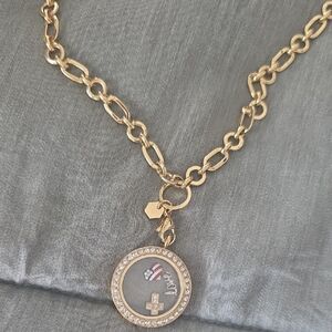Origami Owl Living Locket With 16" Chain And 3 Charms
